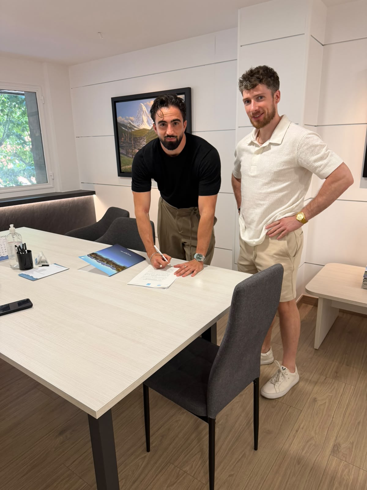 Francesc Bueno junto a Ferran tras su operación inmobiliaria